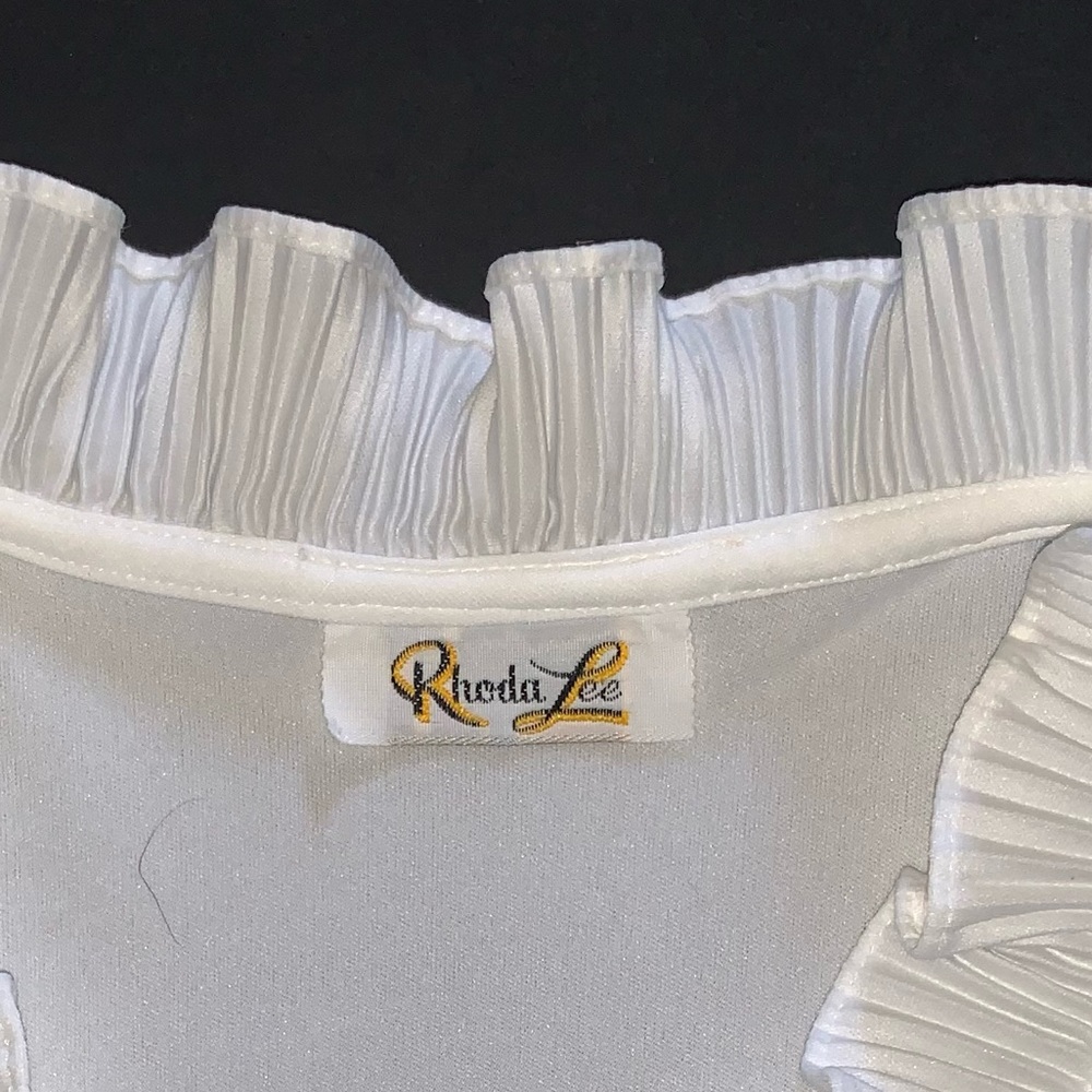 v i n t a g e :: Whimsical Romantic Ruffle Pleated Blouse - Picture 8 of 13